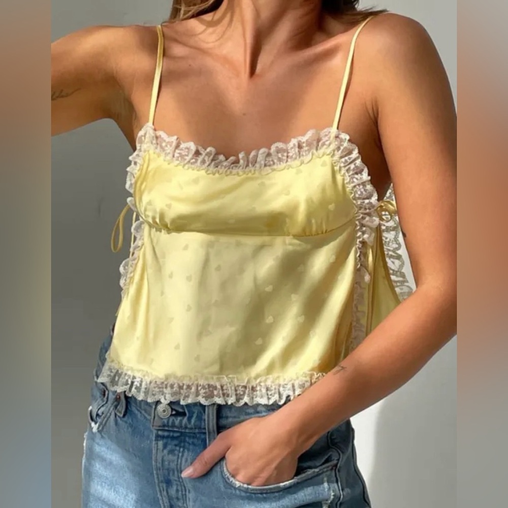 Rumored Meadow top yellow size XS new